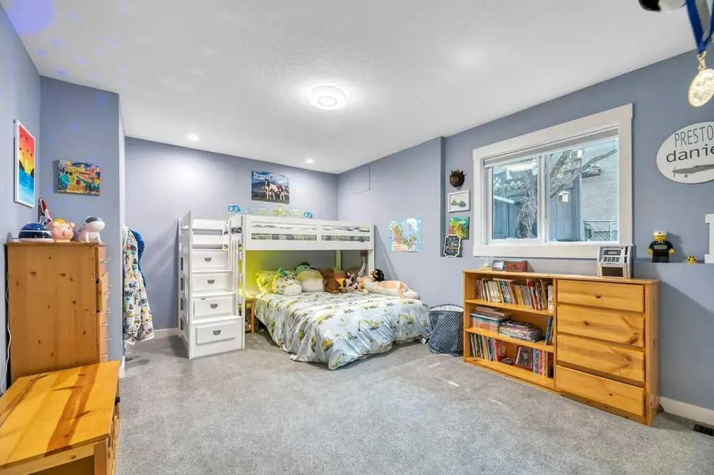 601 East Chestermere Drive Chestermere AB T1X 1A4
