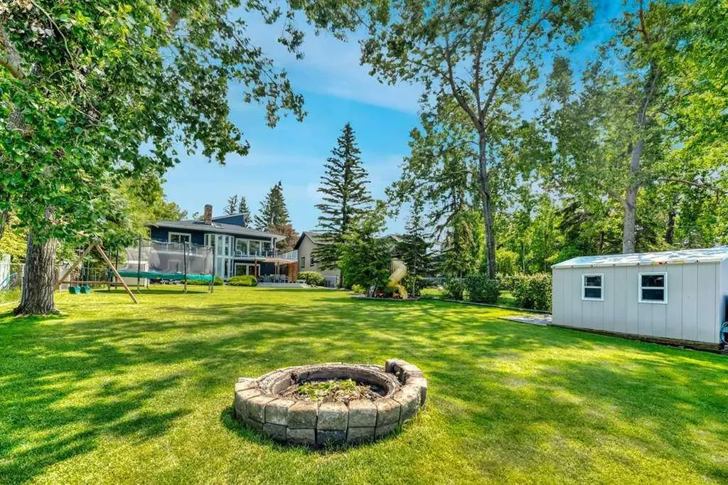 601 East Chestermere Drive Chestermere AB T1X 1A4