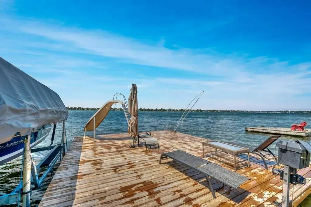601 East Chestermere Drive Chestermere AB T1X 1A4