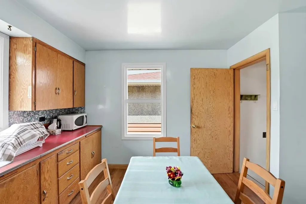5114 44 Street Red Deer AB T4N 1J1