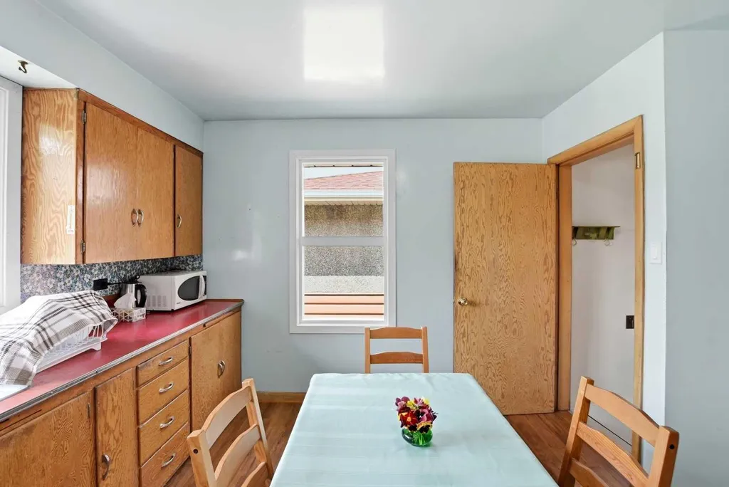 5114 44 Street Red Deer AB T4N 1J1