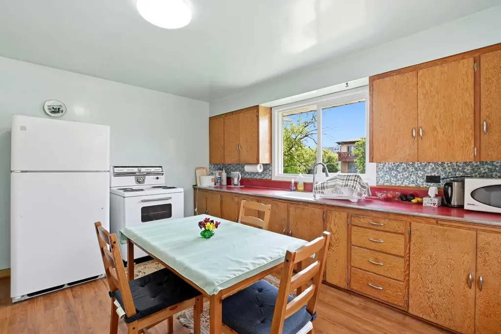 5114 44 Street Red Deer AB T4N 1J1
