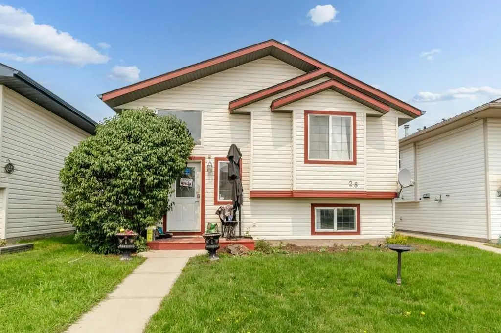 28 Hunter Road Sylvan Lake AB T4S 2L6