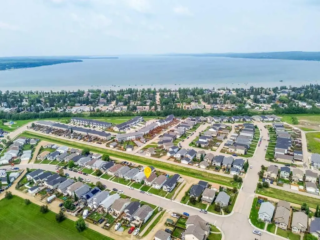 28 Hunter Road Sylvan Lake AB T4S 2L6