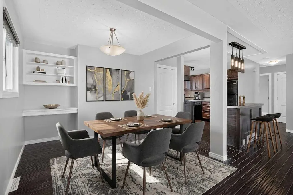 4703 Waverley Drive SW Calgary AB T3C2P5