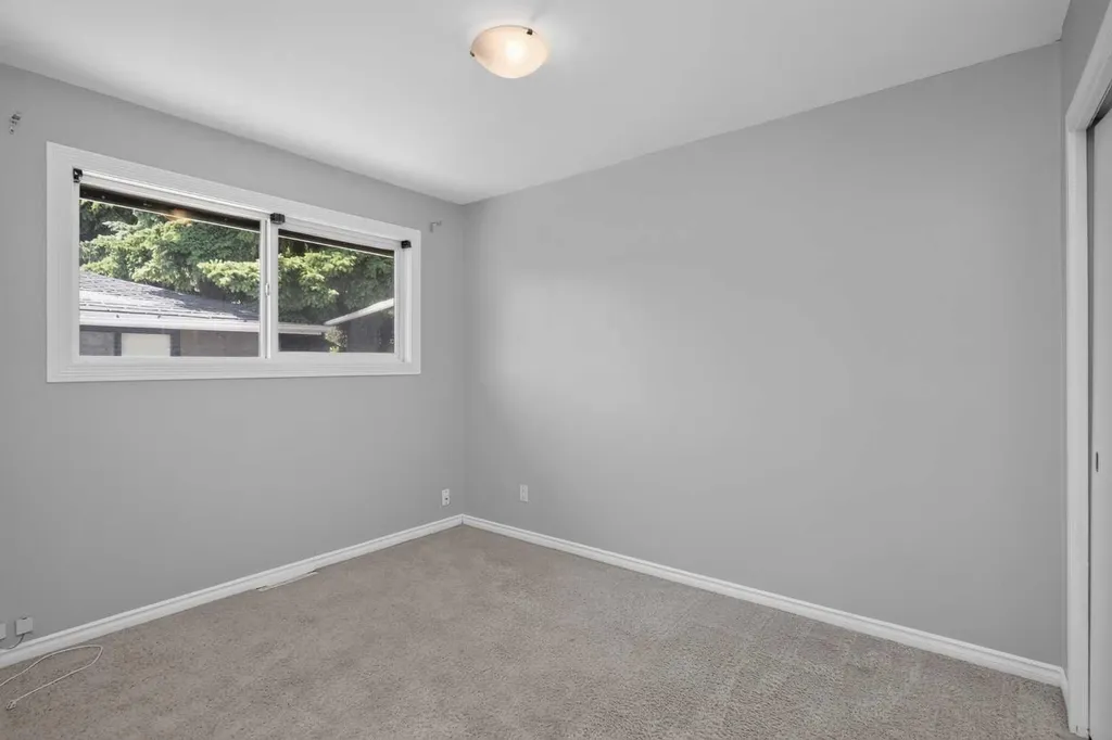 4703 Waverley Drive SW Calgary AB T3C2P5