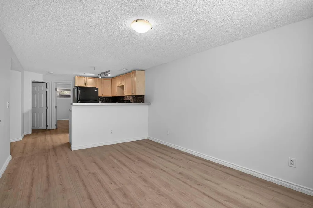 4703 Waverley Drive SW Calgary AB T3C2P5