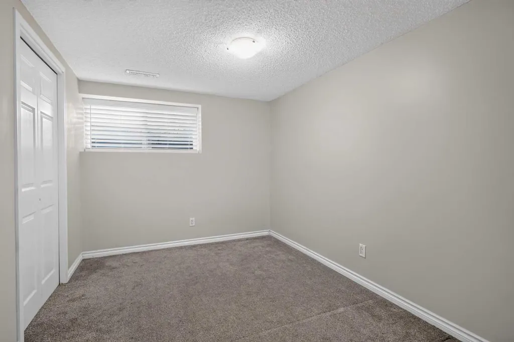 4703 Waverley Drive SW Calgary AB T3C2P5