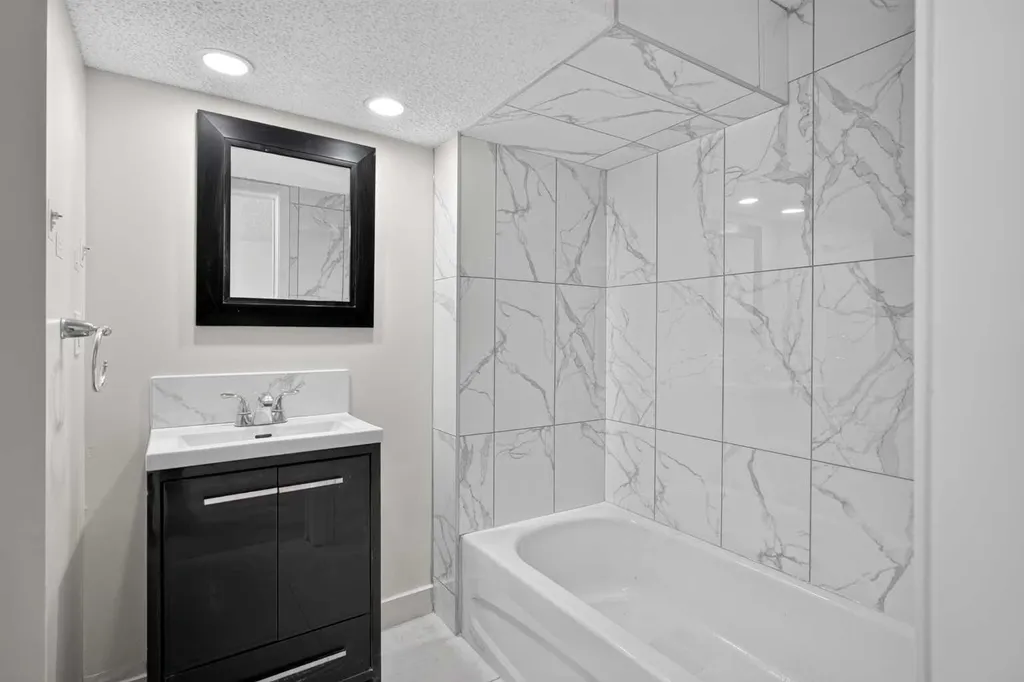4703 Waverley Drive SW Calgary AB T3C2P5
