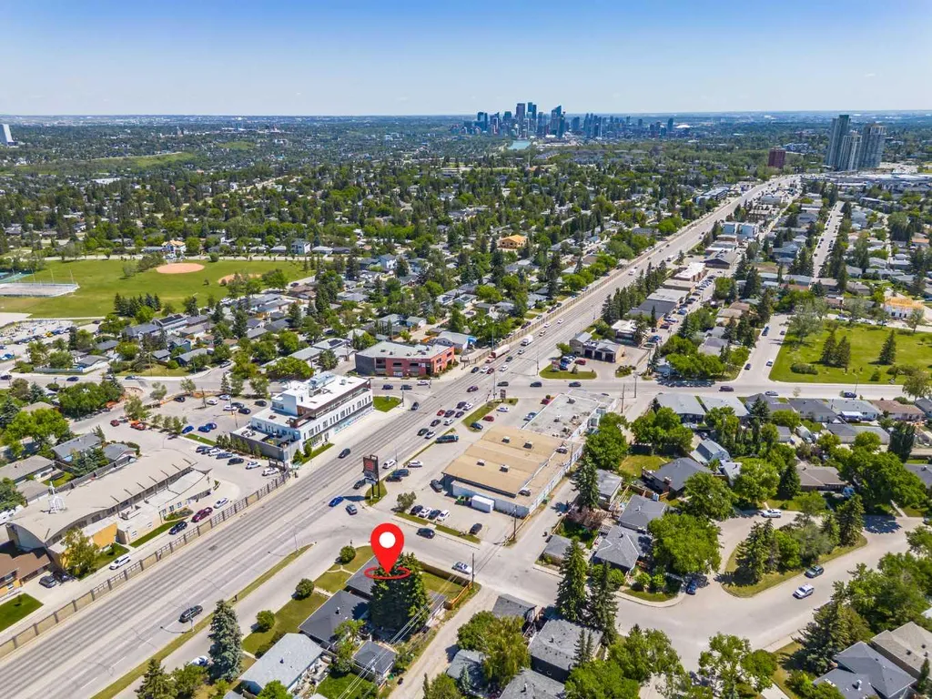 4703 Waverley Drive SW Calgary AB T3C2P5