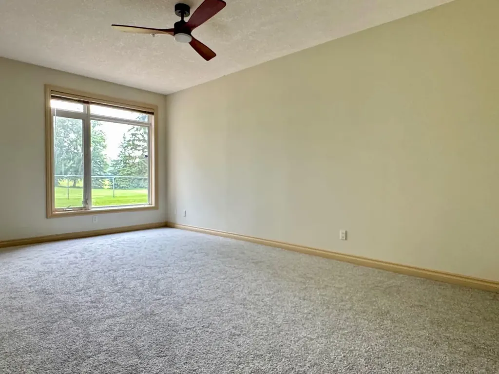24 Hemlock Crescent SW Calgary AB T3C 2Z1