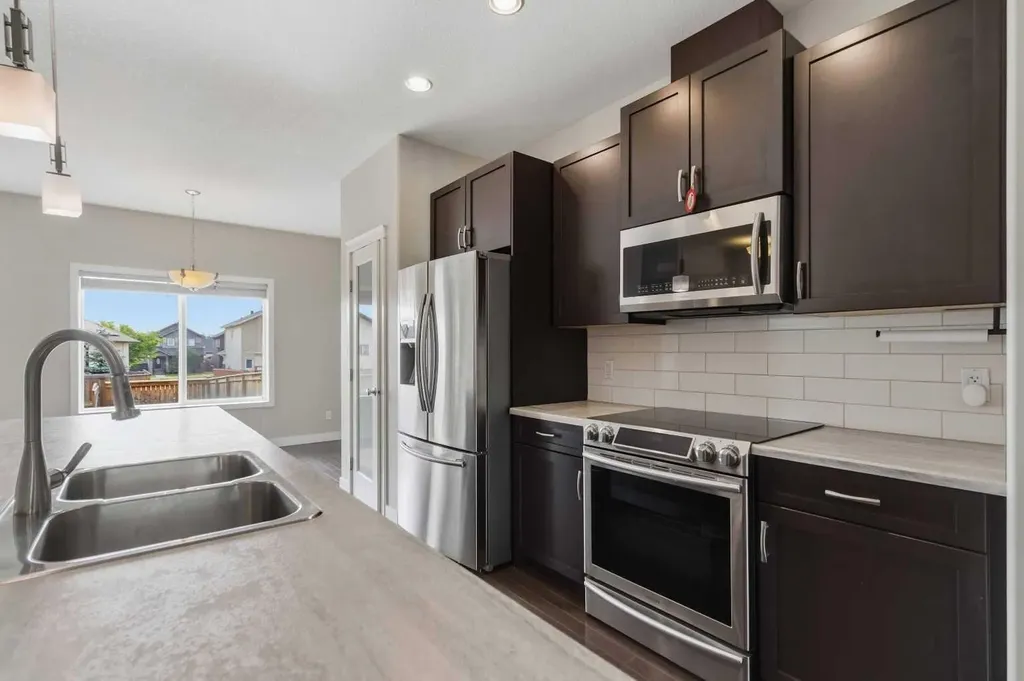 445 Heritage Drive Fort Mcmurray AB T9L 1S4