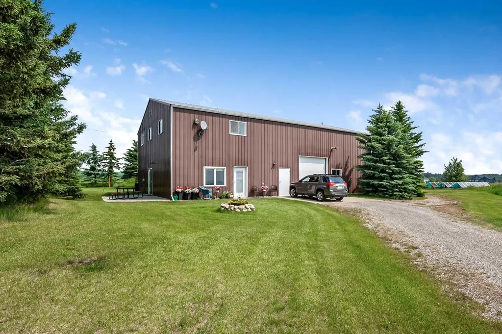 338076 Meridian Street Rural Foothills County AB T1S7B3
