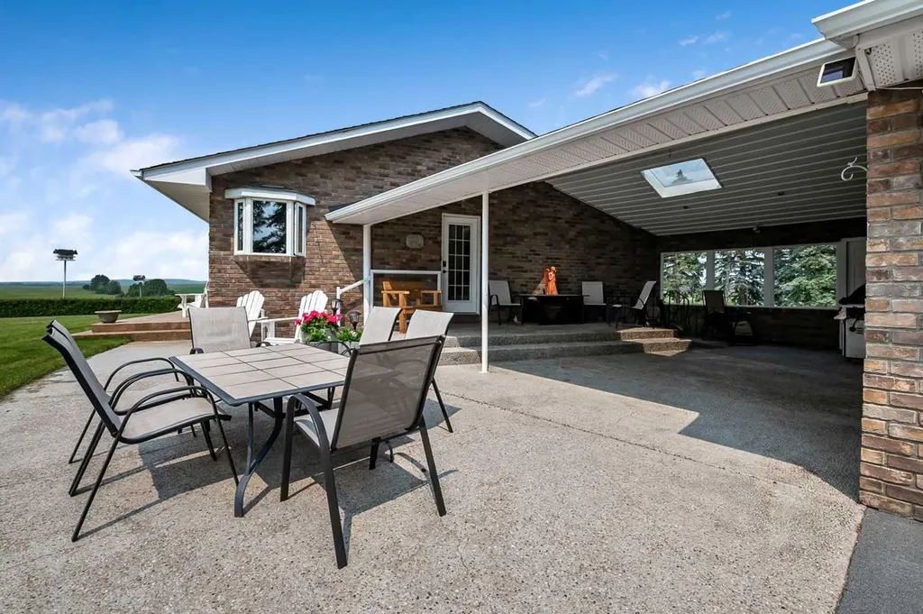 338076 Meridian Street Rural Foothills County AB T1S7B3