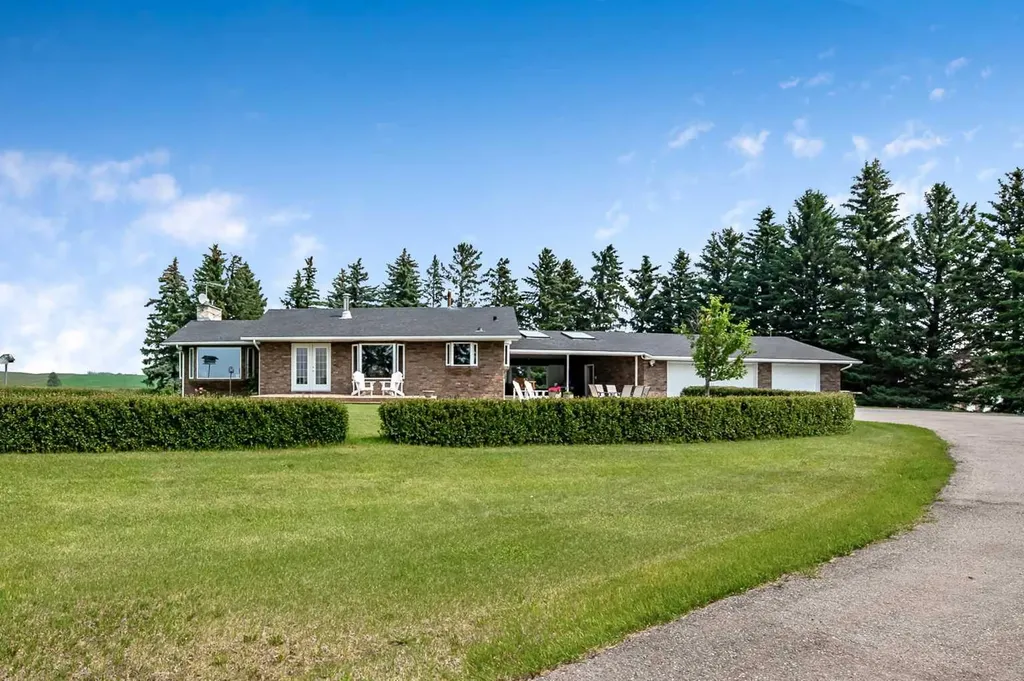 338076 Meridian Street Rural Foothills County AB T1S7B3