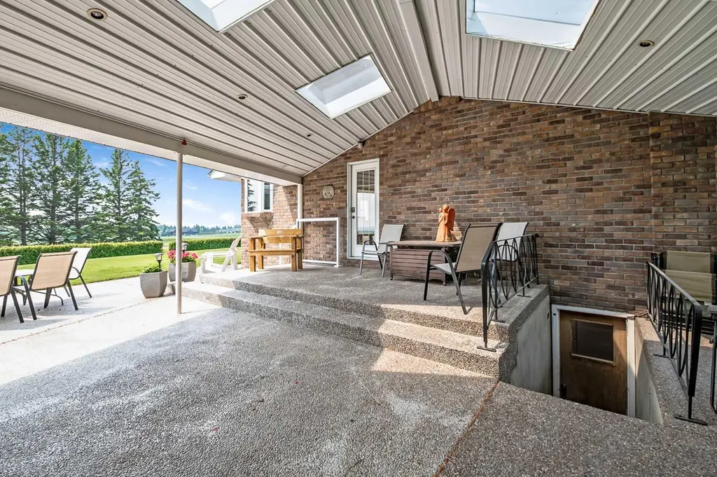 338076 Meridian Street Rural Foothills County AB T1S7B3