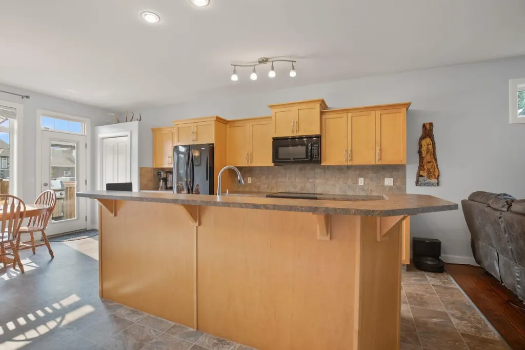 44 Bowman Circle Sylvan Lake AB T4S 0H9