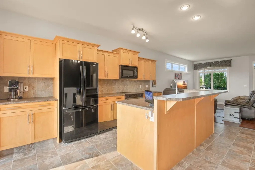 44 Bowman Circle Sylvan Lake AB T4S 0H9