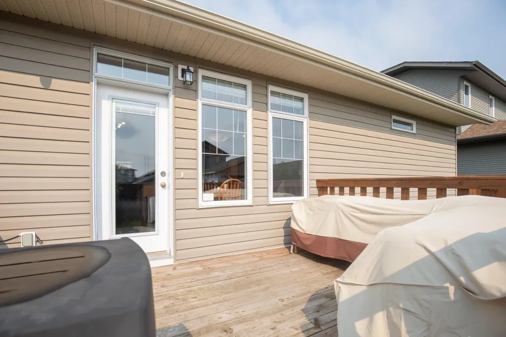 44 Bowman Circle Sylvan Lake AB T4S 0H9