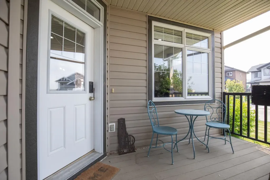 44 Bowman Circle Sylvan Lake AB T4S 0H9