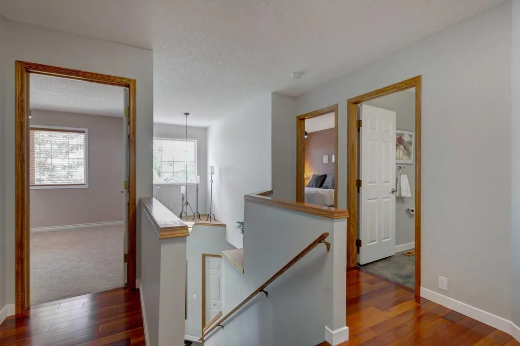188 Mt Selkirk Close SE Calgary AB T2Z 2R5