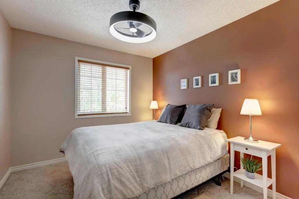 188 Mt Selkirk Close SE Calgary AB T2Z 2R5