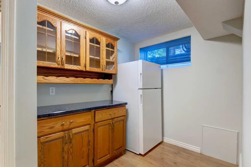 188 Mt Selkirk Close SE Calgary AB T2Z 2R5