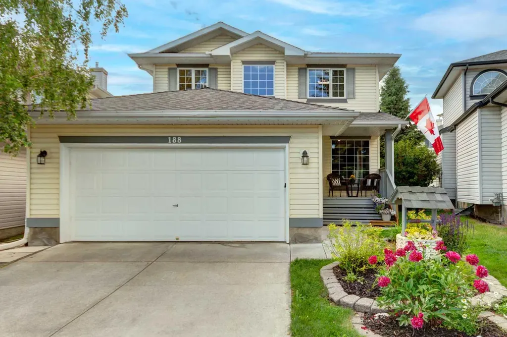 188 Mt Selkirk Close SE Calgary AB T2Z 2R5