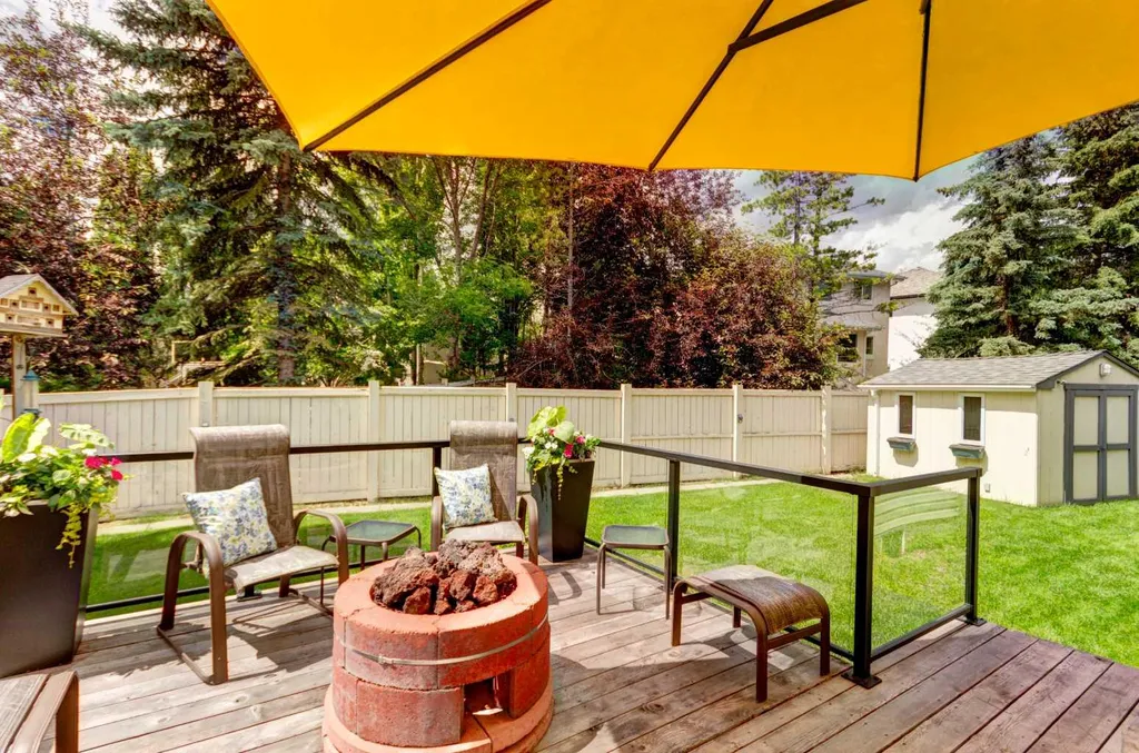 188 Mt Selkirk Close SE Calgary AB T2Z 2R5