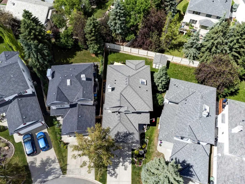 188 Mt Selkirk Close SE Calgary AB T2Z 2R5