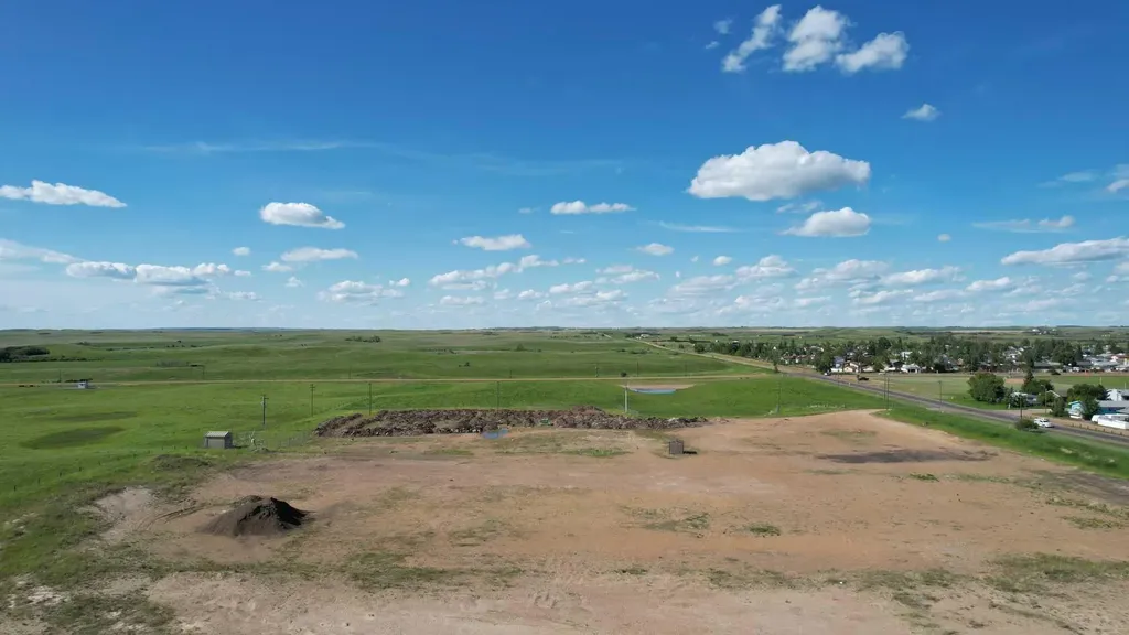 605 Palliser Trail Hanna AB T0J1P0