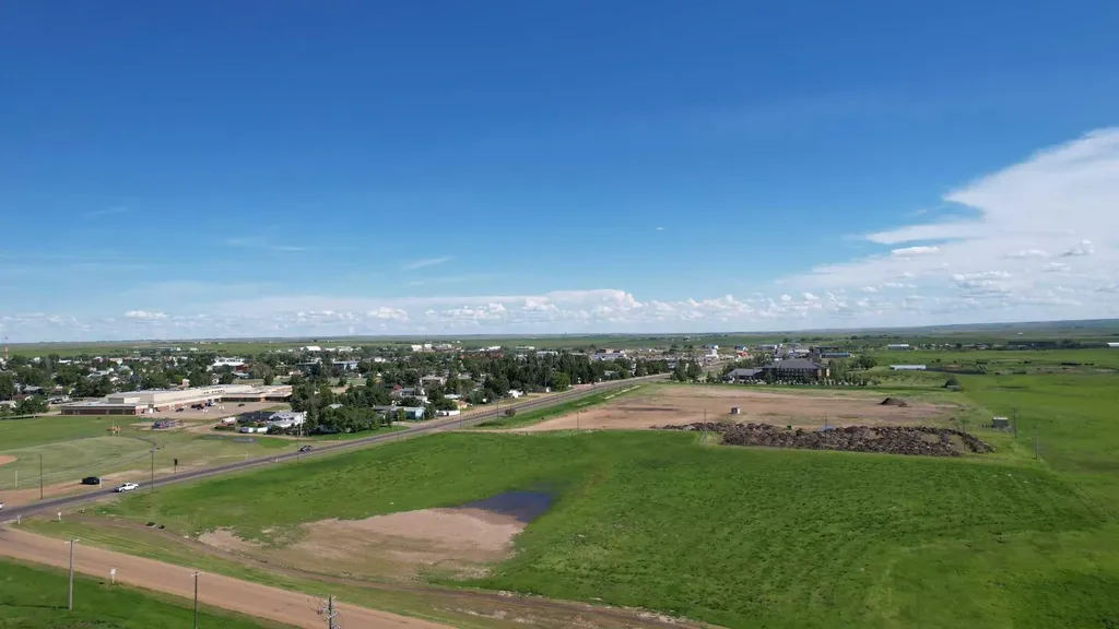 605 Palliser Trail Hanna AB T0J1P0