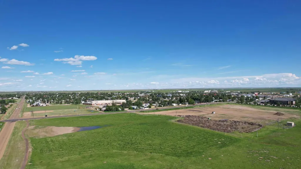 605 Palliser Trail Hanna AB T0J1P0