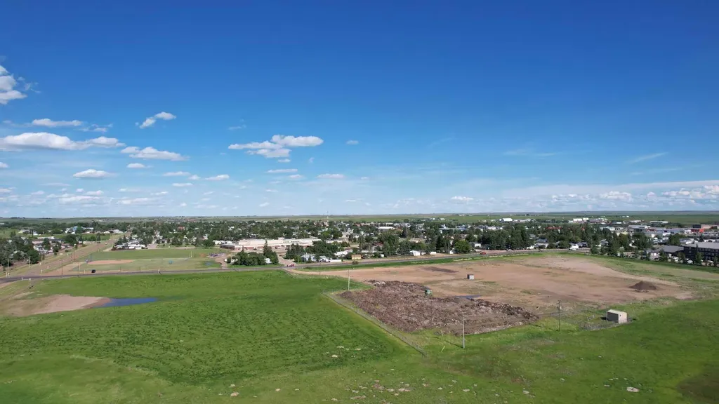 605 Palliser Trail Hanna AB T0J1P0