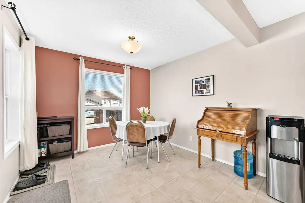 6 Cimarron Grove Way Okotoks AB T1S 2H1