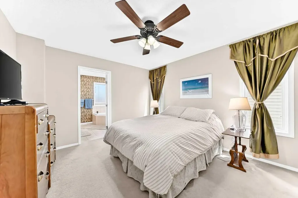 6 Cimarron Grove Way Okotoks AB T1S 2H1
