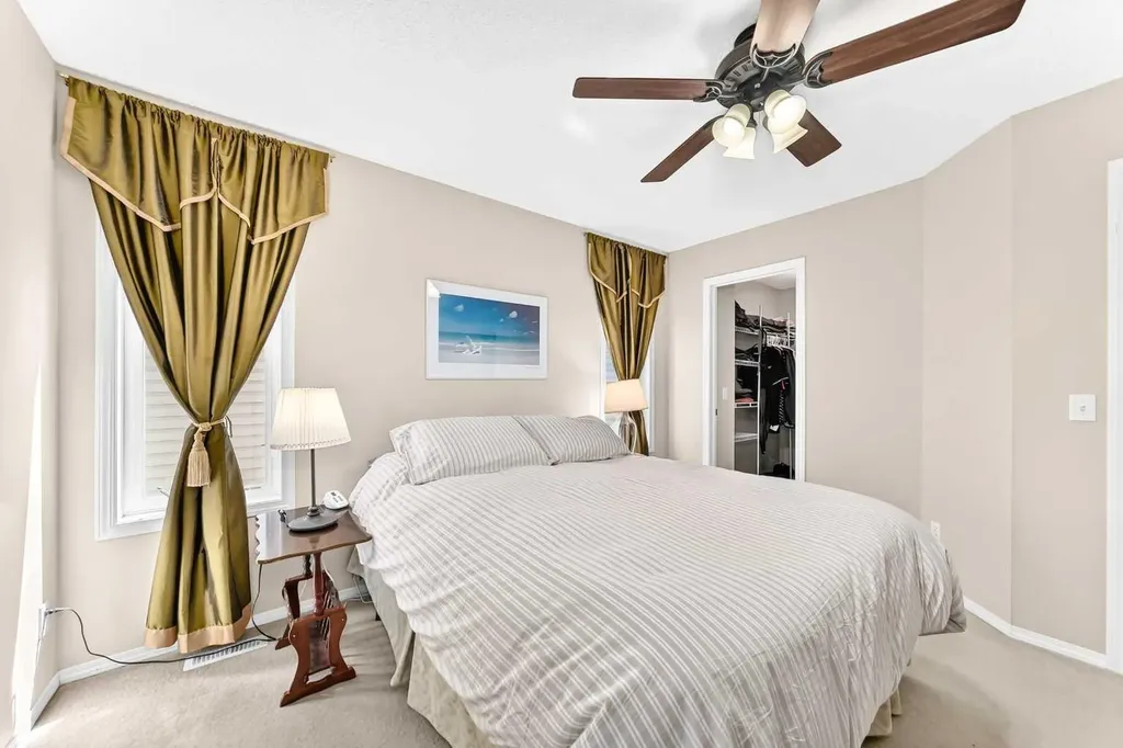 6 Cimarron Grove Way Okotoks AB T1S 2H1