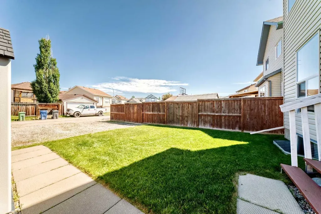 6 Cimarron Grove Way Okotoks AB T1S 2H1