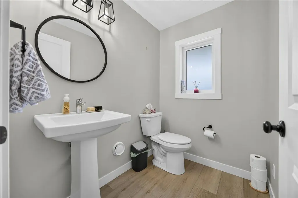 4620 81 Street NW Calgary AB T3B2P6