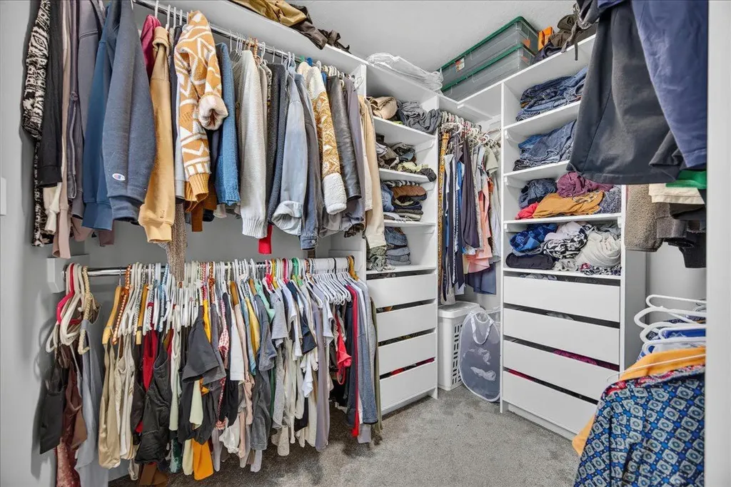 4620 81 Street NW Calgary AB T3B2P6