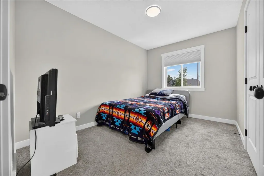 4620 81 Street NW Calgary AB T3B2P6