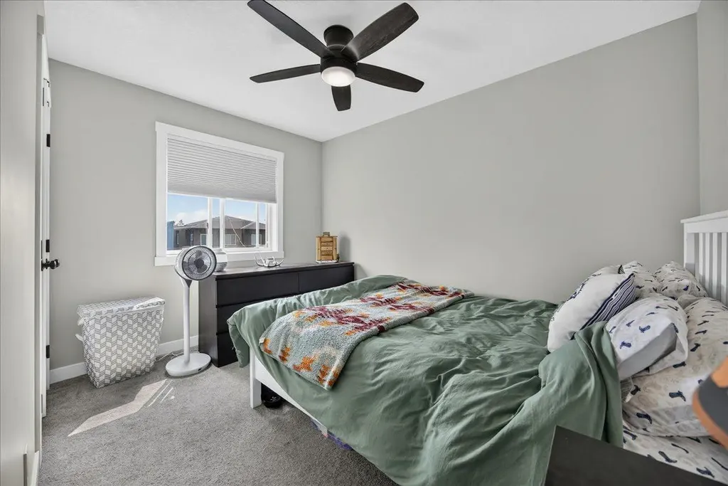 4620 81 Street NW Calgary AB T3B2P6