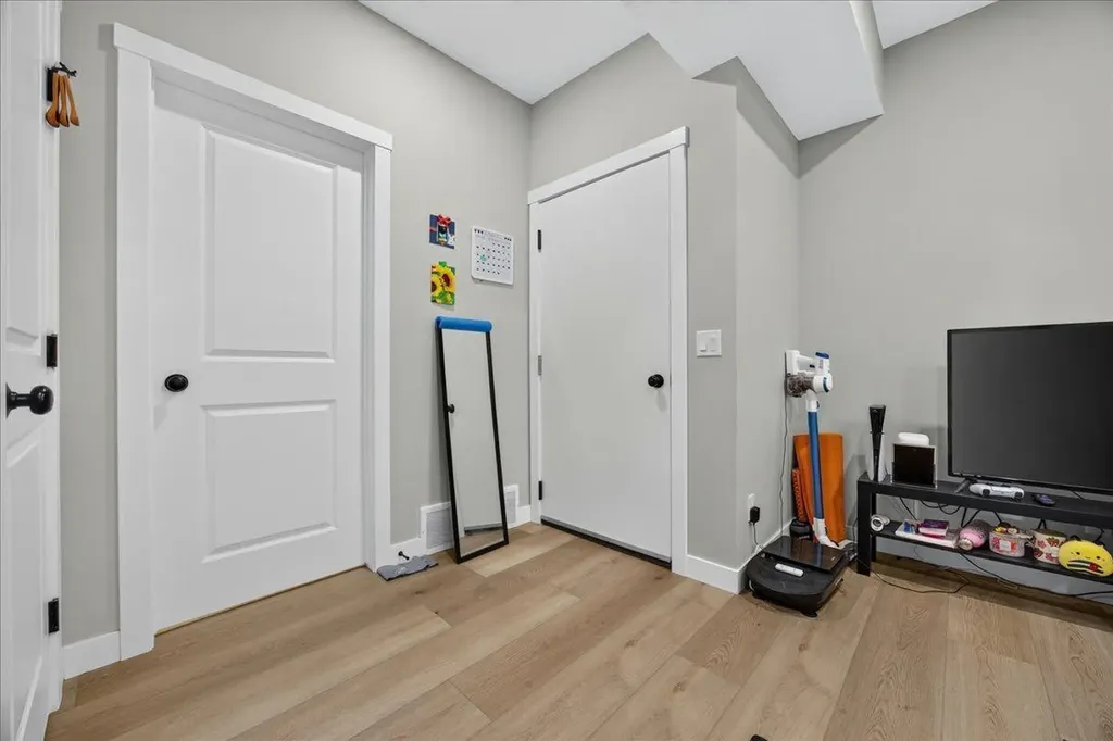 4620 81 Street NW Calgary AB T3B2P6