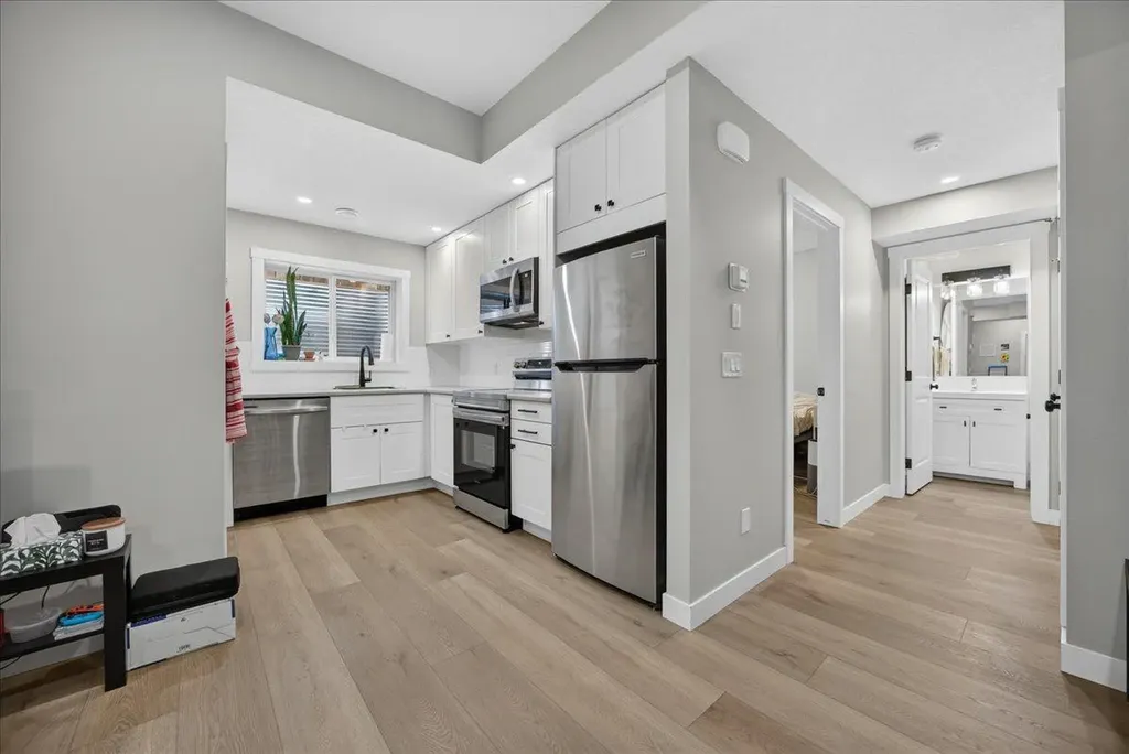 4620 81 Street NW Calgary AB T3B2P6