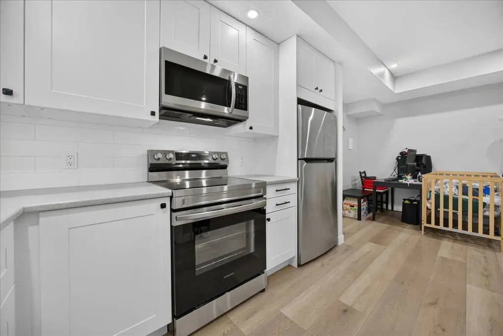 4620 81 Street NW Calgary AB T3B2P6