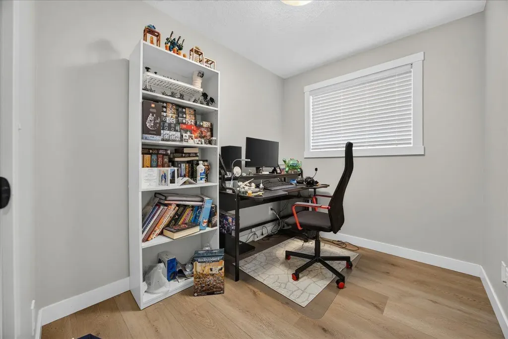 4620 81 Street NW Calgary AB T3B2P6