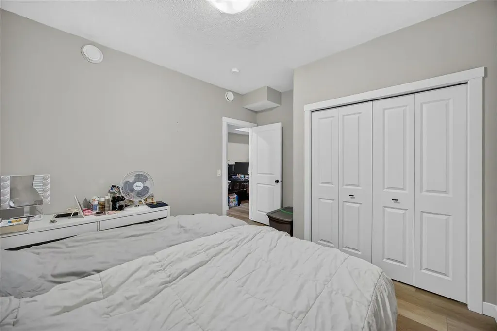 4620 81 Street NW Calgary AB T3B2P6