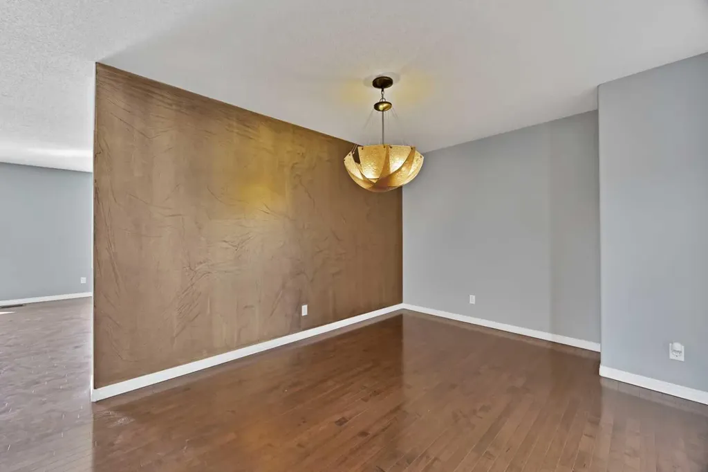 283 Taralake Landing NE Calgary AB T3J0E9