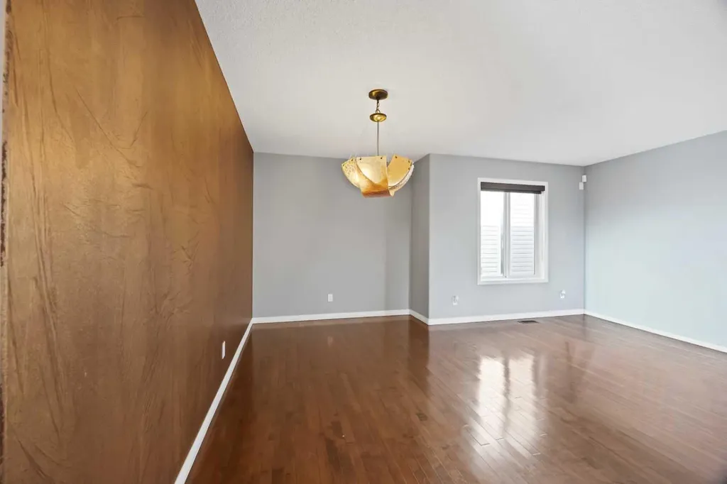 283 Taralake Landing NE Calgary AB T3J0E9