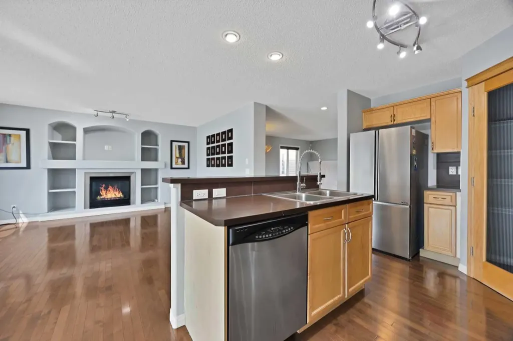 283 Taralake Landing NE Calgary AB T3J0E9